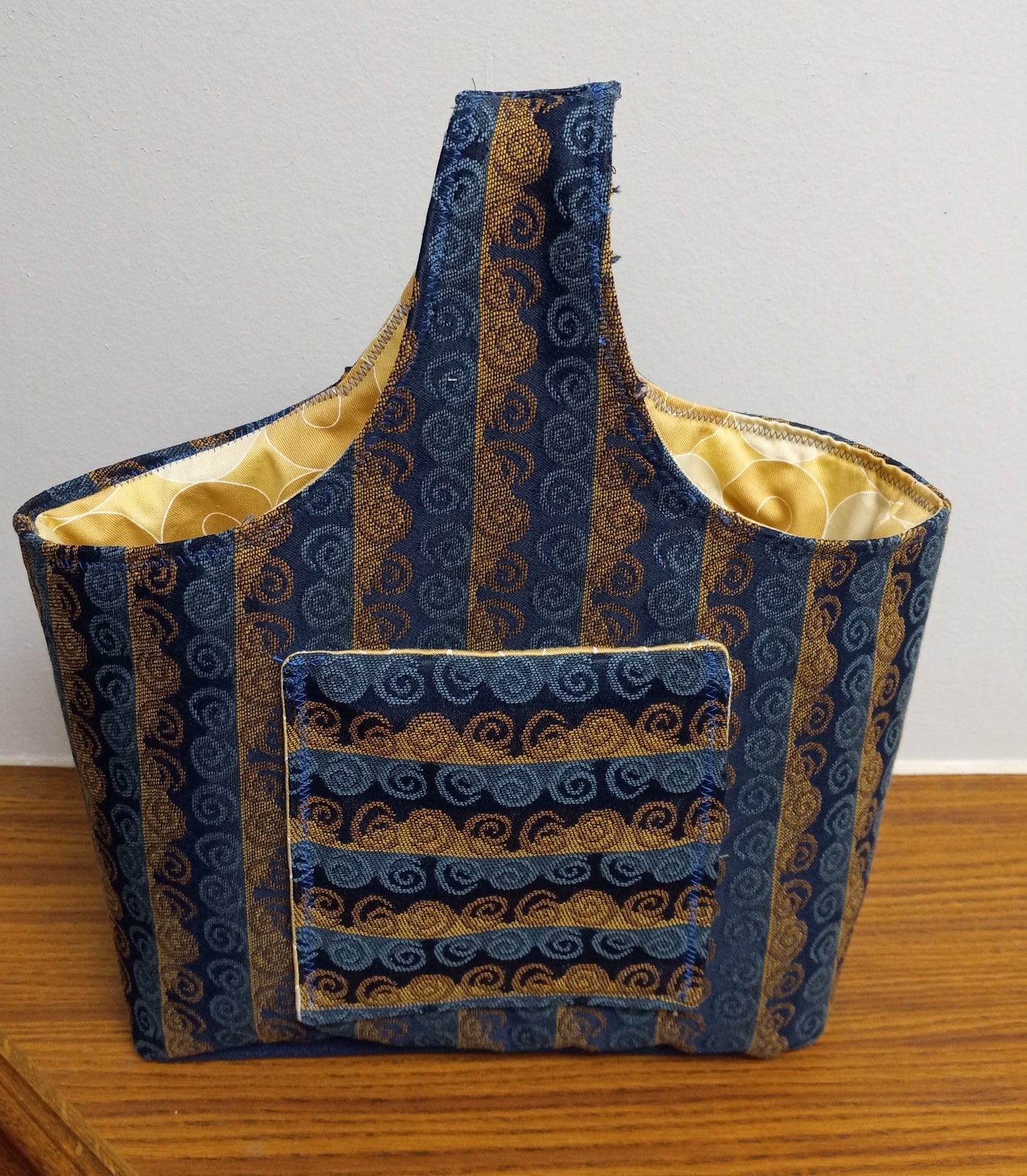 ONE HANDLE Basket Tote Bag